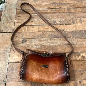 Vintage Shoulder Bag 8.5in Hand Tooled Leather W/ Hand Painted Flowers Turn Lock